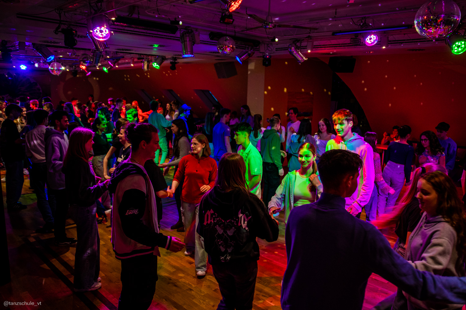 20230325 Ballcheck Tanzparty 4028